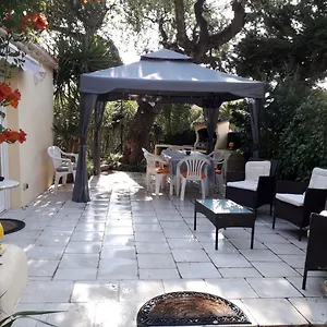 https://christine.fr-provencehotel.com